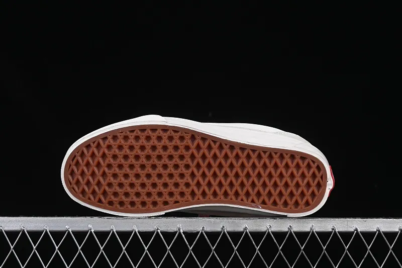 All categories Vans Vans series Vans Low Vans low-top Vans Knu Skool Vans low-top retro casual fat bread shoes VN000D750CK